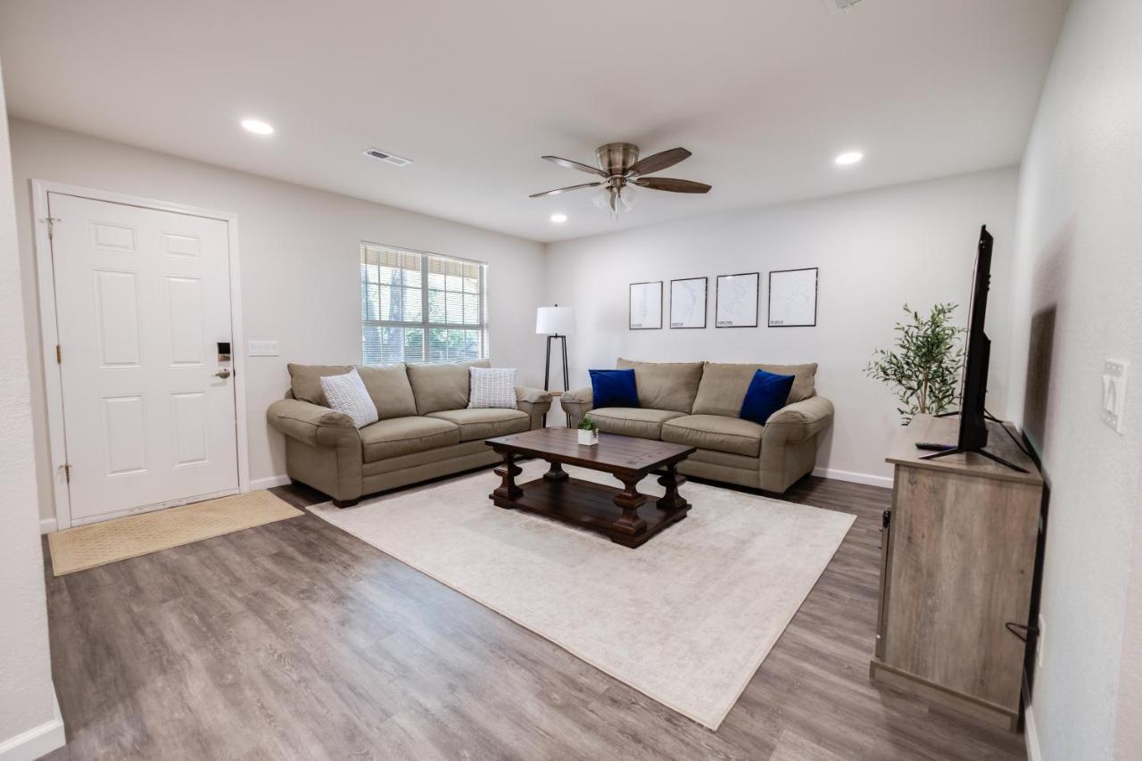 Trailside Townhouse - Close To Downtown & Bike Trails Bentonville Esterno foto
