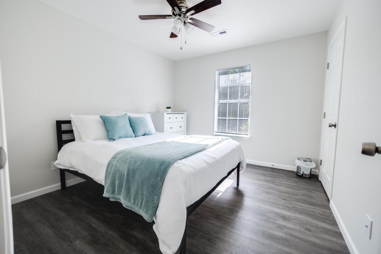 Trailside Townhouse - Close To Downtown & Bike Trails Bentonville Esterno foto
